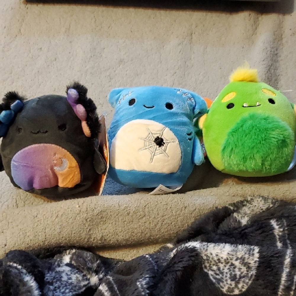 Mini Squishmsllow Set. Halloween